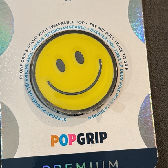 New Smiley face Popsocket - Picture 2 of 4